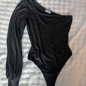 Pink Lily Black One-Shoulder Bodysuit